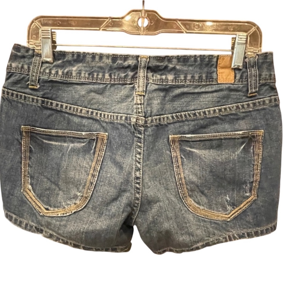 Maurices Premium Distressed Denim Medium Shorts 7/8 Contrast Stitching COTTON